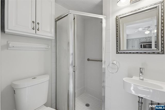 54 Pomander Walk, Ridgewood, NJ 07450