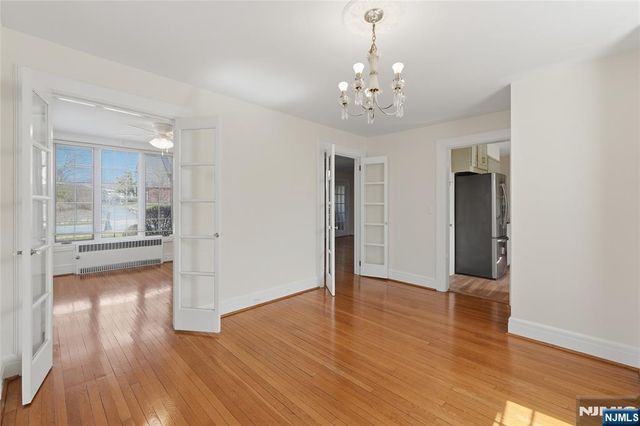 54 Pomander Walk, Ridgewood, NJ 07450