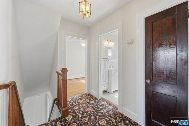 54 Pomander Walk, Ridgewood, NJ 07450