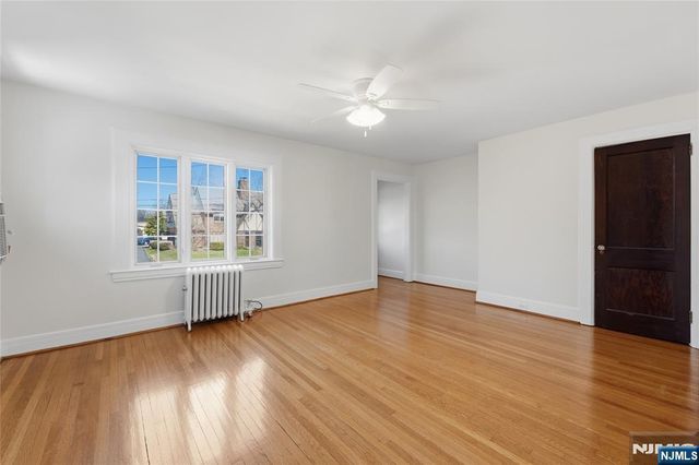 54 Pomander Walk, Ridgewood, NJ 07450