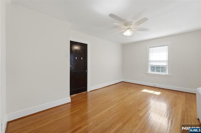 54 Pomander Walk, Ridgewood, NJ 07450