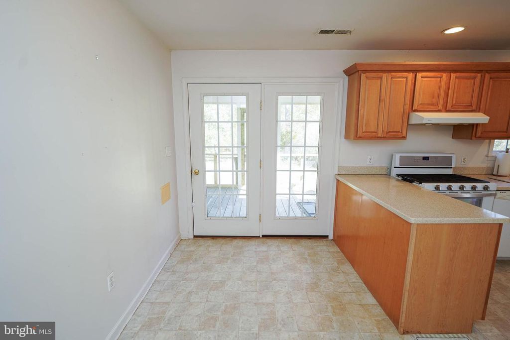 Image 12 of property listing at 23290 CUSTOM HOUSE RD, Deal Island, MD 21821