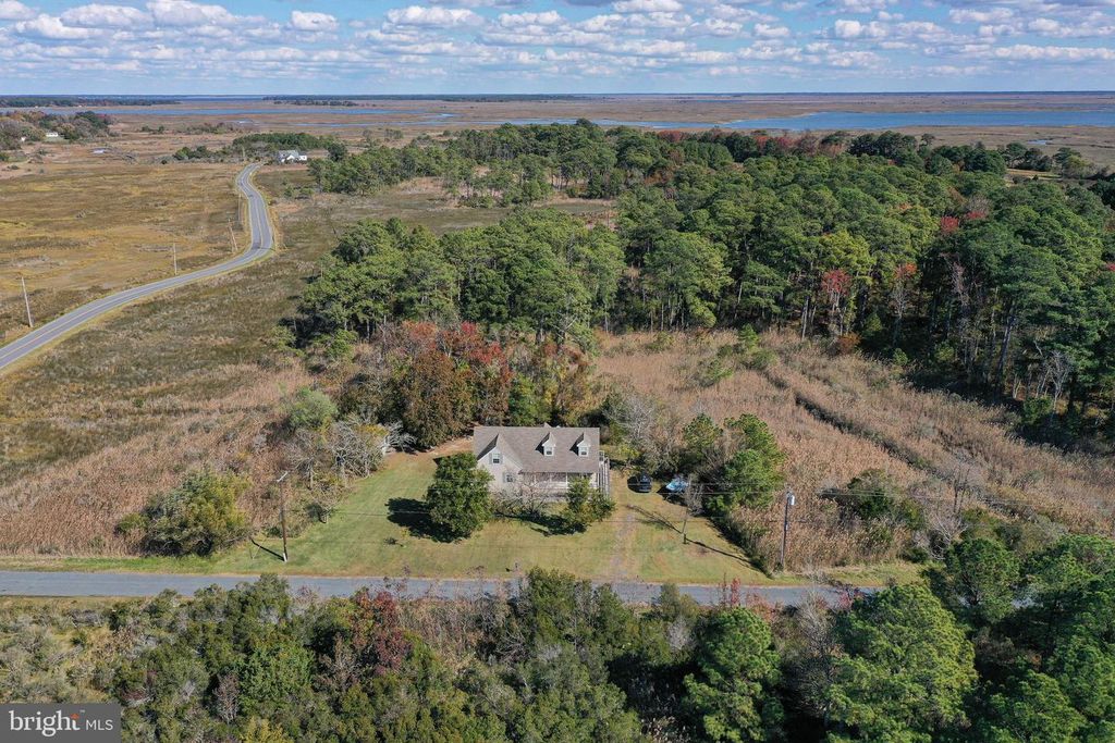 Image 3 of property listing at 23290 CUSTOM HOUSE RD, Deal Island, MD 21821