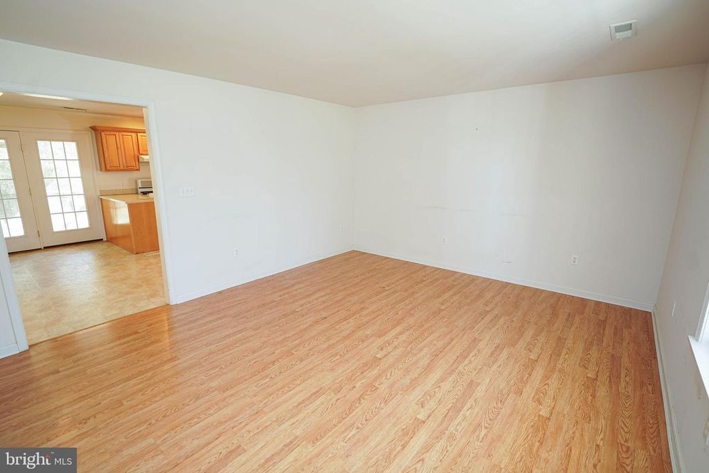 Image 6 of property listing at 23290 CUSTOM HOUSE RD, Deal Island, MD 21821