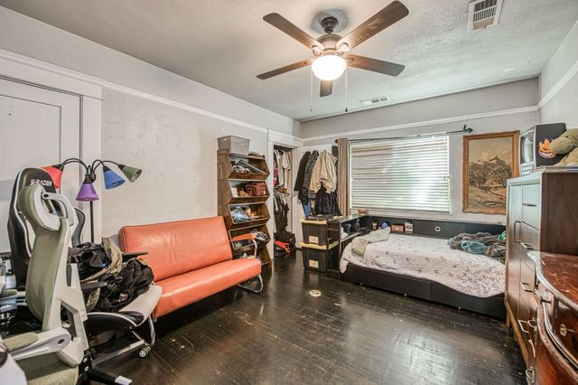 325 E Simpson Avenue, Fresno, CA 93704
