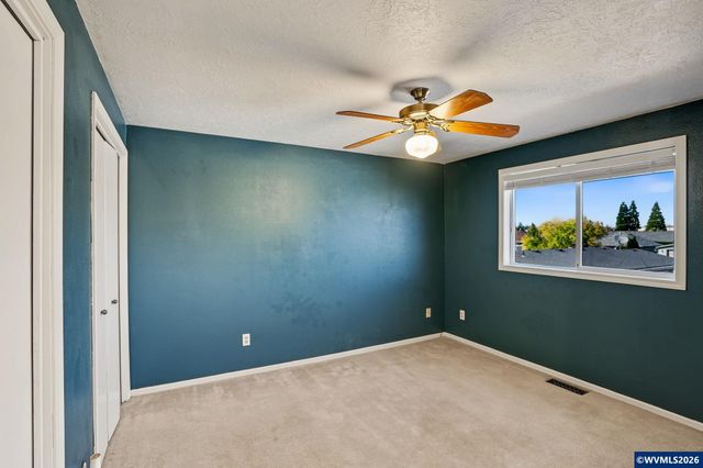 2027 Queen Av SE, Albany, OR 97322