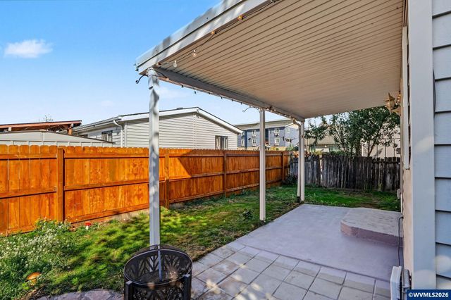 2027 Queen Av SE, Albany, OR 97322