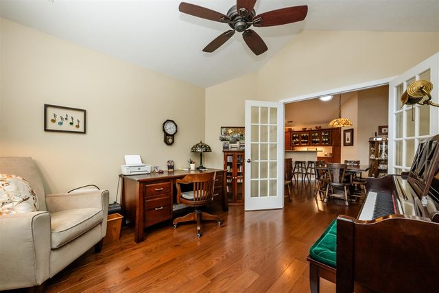 3061 Riverview Lane, Benton Harbor, MI 49022