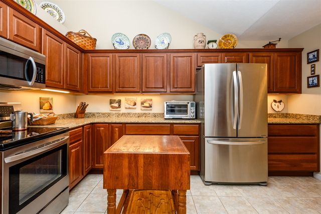 3061 Riverview Lane, Benton Harbor, MI 49022