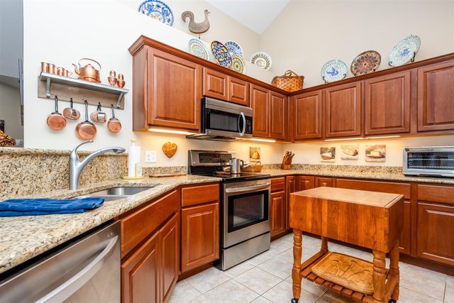 3061 Riverview Lane, Benton Harbor, MI 49022