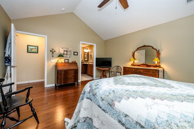 3061 Riverview Lane, Benton Harbor, MI 49022