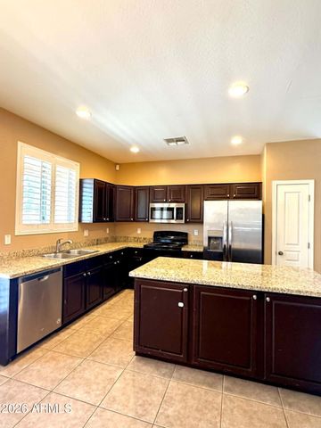 8821 S 40TH Drive, Laveen, AZ 85339