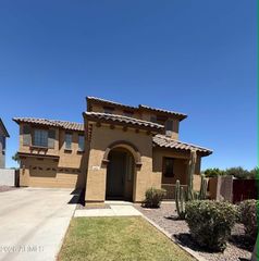 8821 S 40TH Drive, Laveen, AZ 85339