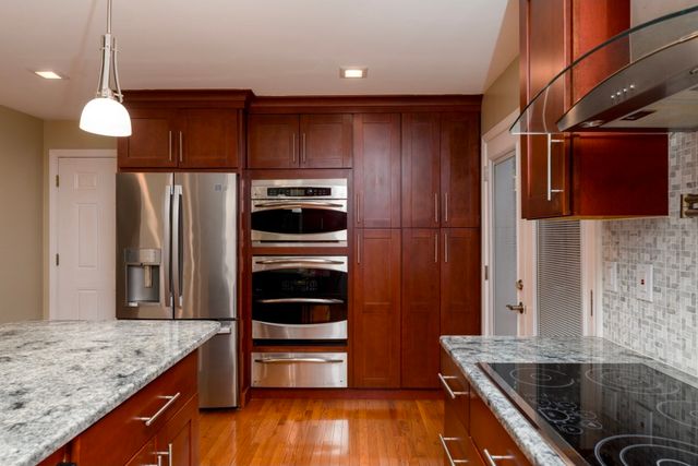 57 Ennis Rd, Oxford, MA 01537