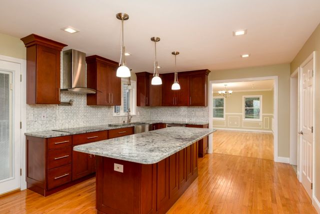57 Ennis Rd, Oxford, MA 01537