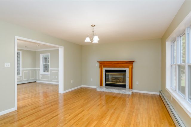 57 Ennis Rd, Oxford, MA 01537