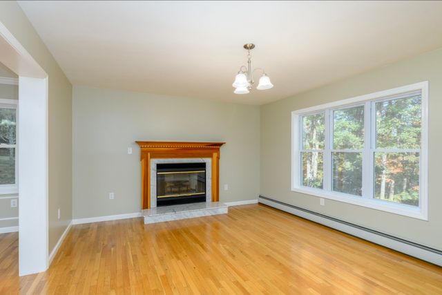 57 Ennis Rd, Oxford, MA 01537