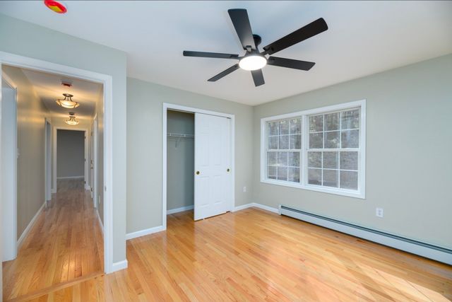 57 Ennis Rd, Oxford, MA 01537