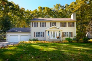 57 Ennis Rd, Oxford, MA 01537