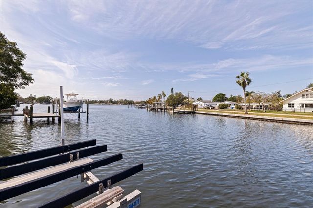 3931 POMPANO DRIVE SE, St Petersburg, FL 33705