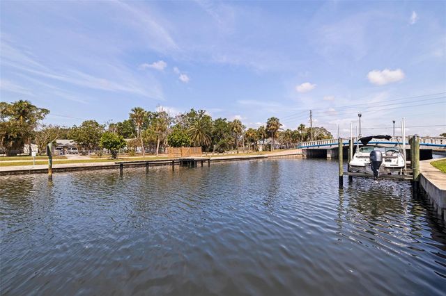 3931 POMPANO DRIVE SE, St Petersburg, FL 33705