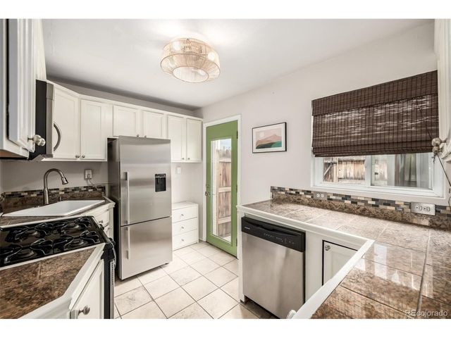 1800 Grove St, Denver, CO 80204