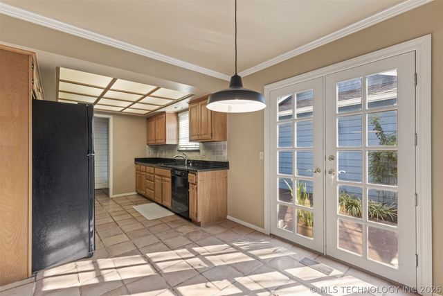 10008 S Maplewood Avenue, Tulsa, OK 74137