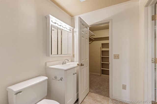 10008 S Maplewood Avenue, Tulsa, OK 74137