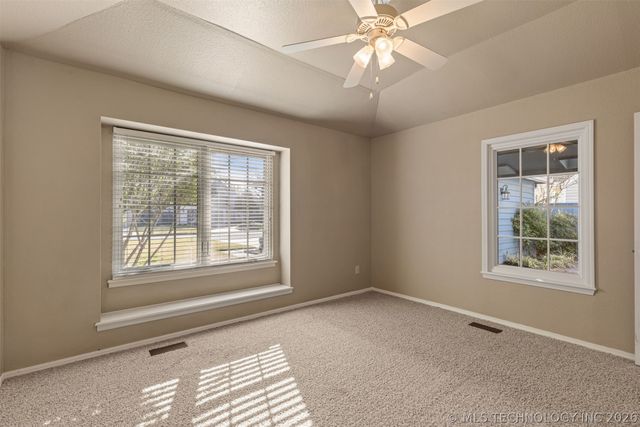 10008 S Maplewood Avenue, Tulsa, OK 74137