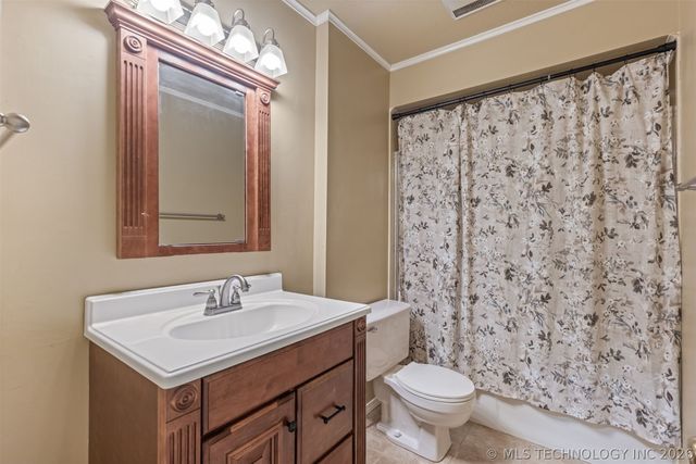 10008 S Maplewood Avenue, Tulsa, OK 74137