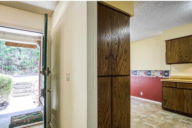 4 Lonjeta Lane, Hot Springs Village, AR 71909