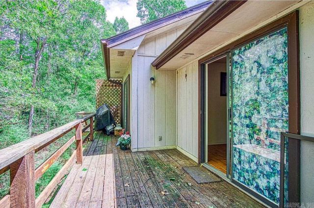 4 Lonjeta Lane, Hot Springs Village, AR 71909