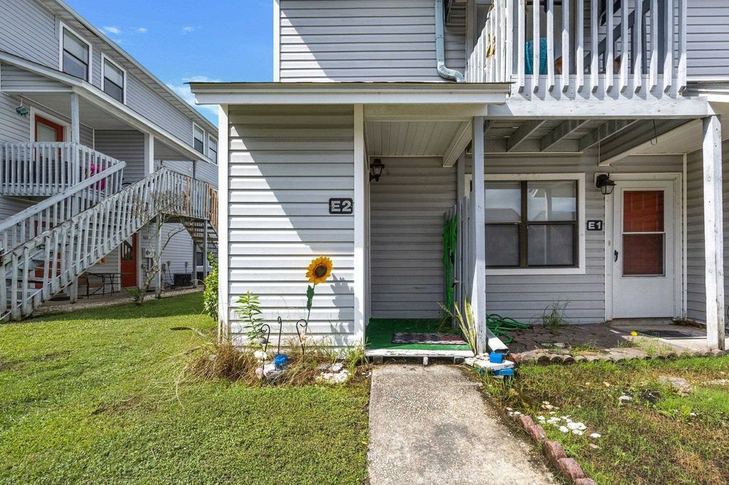 801 Burcale Rd Apt E2, Myrtle Beach, SC 29579 — exterior