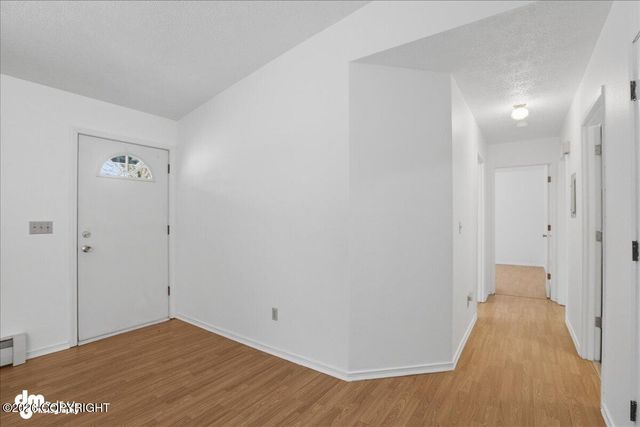 2521 Lyvona Lane, Anchorage, AK 99502