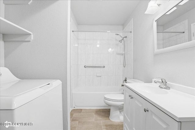 2521 Lyvona Lane, Anchorage, AK 99502