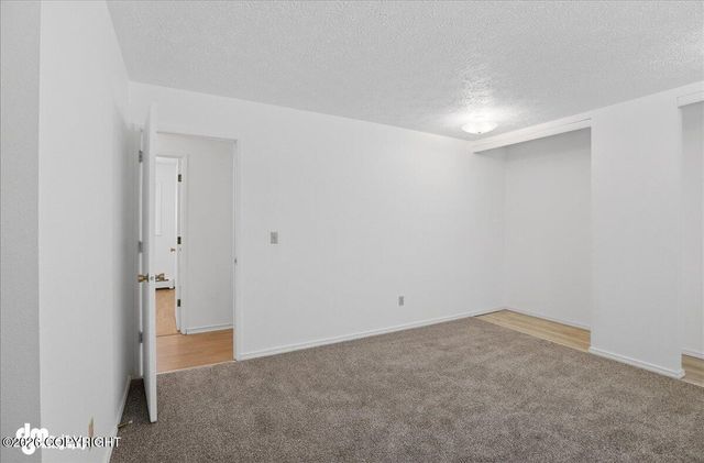 2521 Lyvona Lane, Anchorage, AK 99502