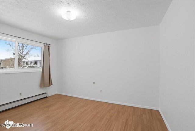 2521 Lyvona Lane, Anchorage, AK 99502