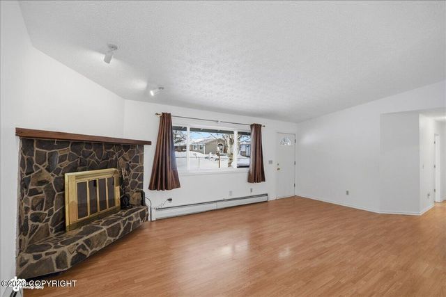 2521 Lyvona Lane, Anchorage, AK 99502