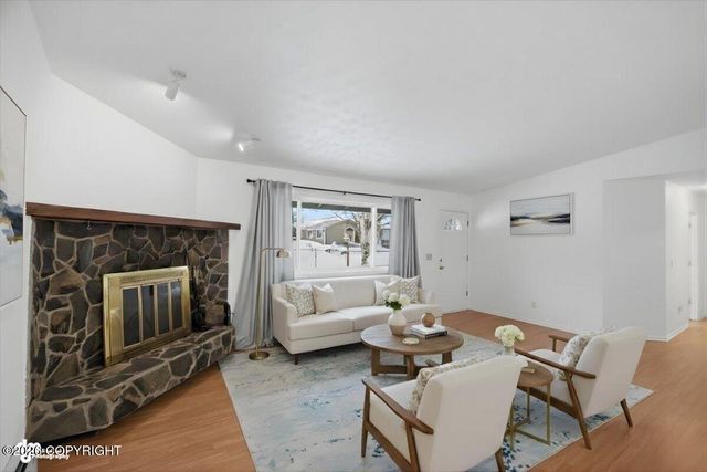 2521 Lyvona Lane, Anchorage, AK 99502