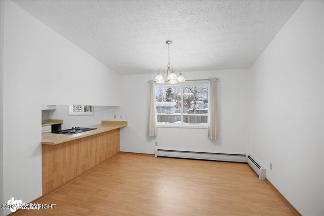 2521 Lyvona Lane, Anchorage, AK 99502