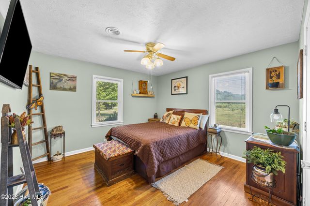 727 Delway Highway, Rose Hill, NC 28458