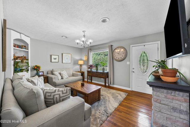 727 Delway Highway, Rose Hill, NC 28458