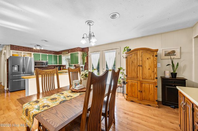 727 Delway Highway, Rose Hill, NC 28458