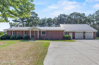 727 Delway Highway, Rose Hill, NC 28458