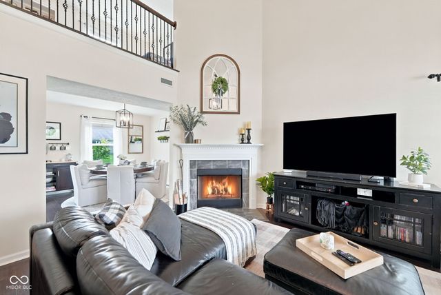 889 Cherry Tree Lane, Greenwood, IN 46143