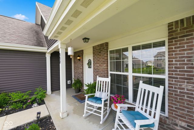 889 Cherry Tree Lane, Greenwood, IN 46143