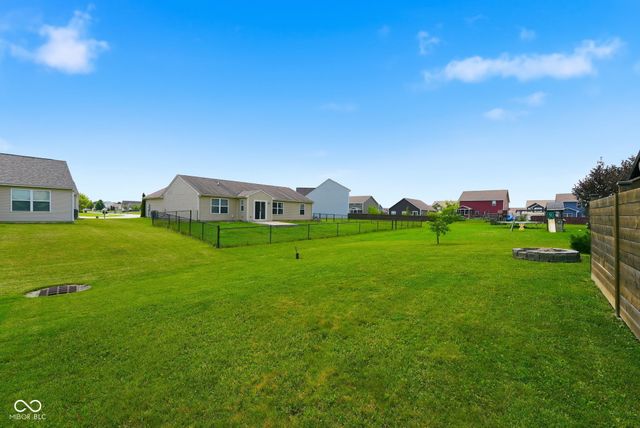 889 Cherry Tree Lane, Greenwood, IN 46143
