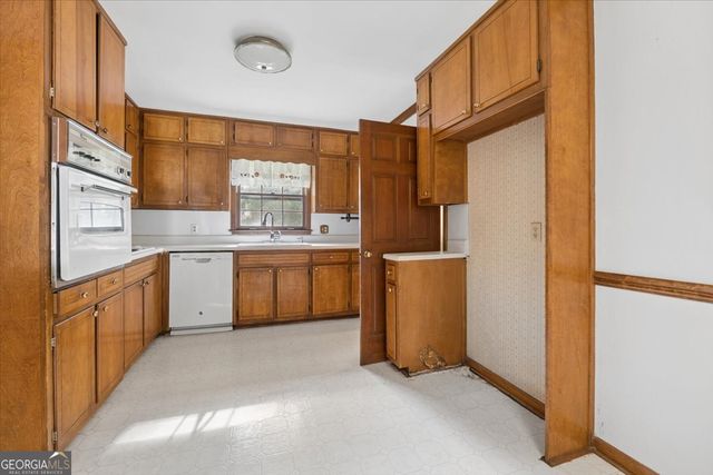 1828 Wiggins Circle SW, Conyers, GA 30094