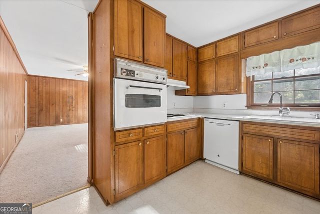 1828 Wiggins Circle SW, Conyers, GA 30094