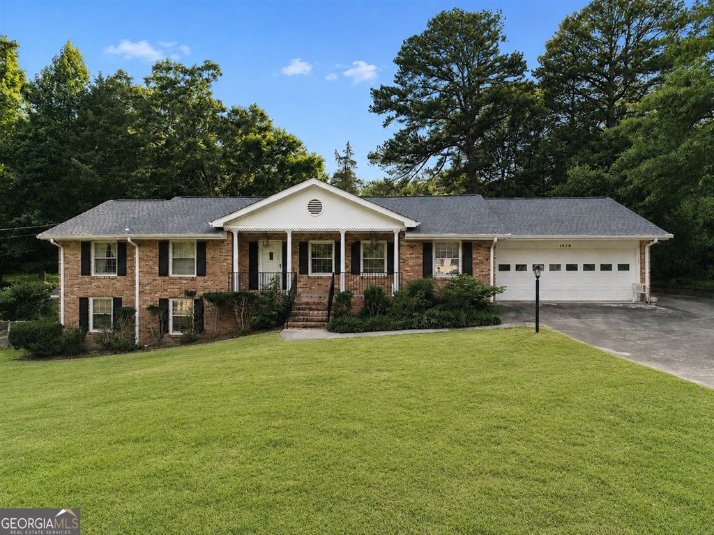 1828 Wiggins Circle SW, Conyers, GA 30094